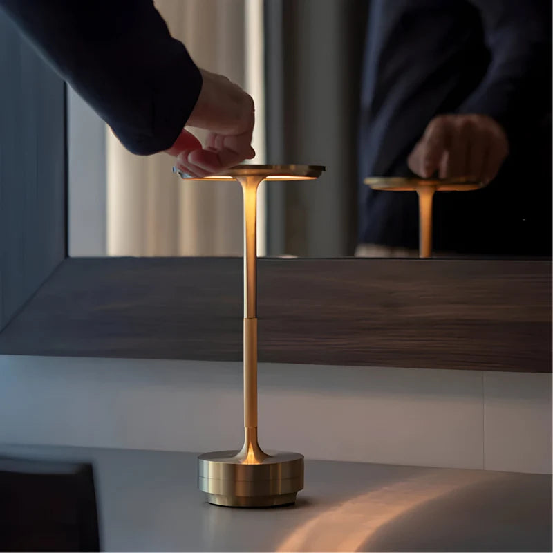 Lumpinio - Rechargeable LED Table Lamp with Disc Light Head and Metal Base